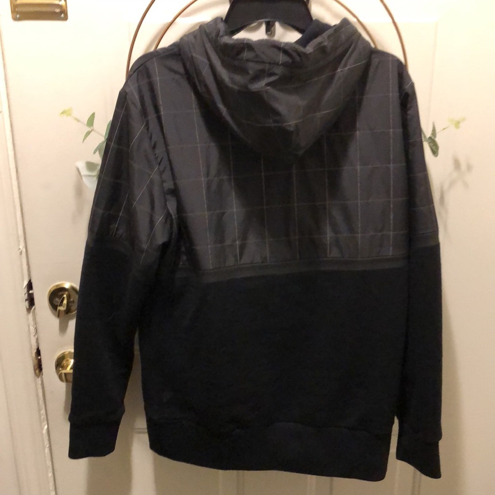 Men’s Under Armour pullover hoodie Med - Picture 2 of 3